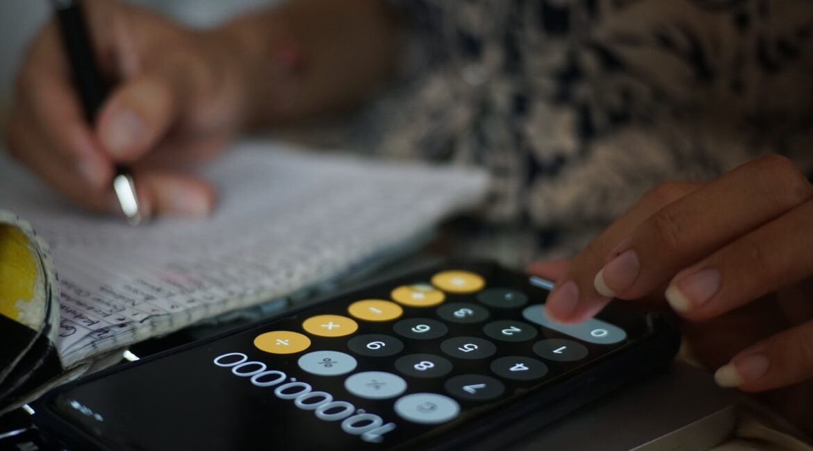 Understanding Salary Calculators: A Smart Tool for Job Seekers and Employers